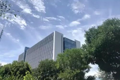 “青海國(guó)投”900億負(fù)債壓頂，15億永續(xù)債被要求分期除本兌付