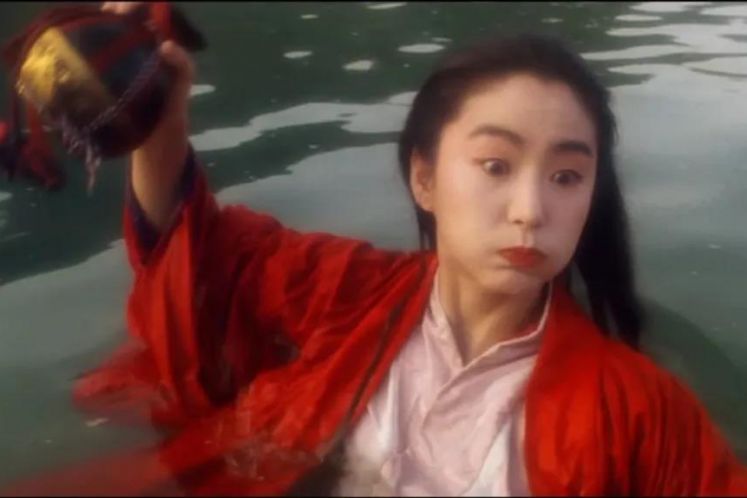 白酒，地產(chǎn)，無聲散場