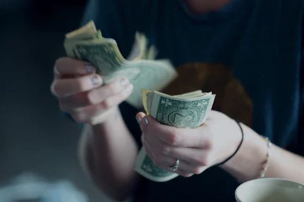 15.4%，消費(fèi)金融將何去何從？